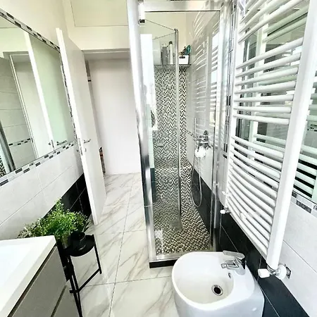 Bellavista Apartment *